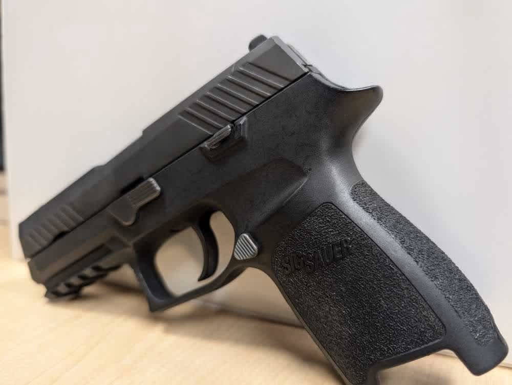 Used Sig Sauer P320 chambered in 9mm Luger (1 Magazine)-img-5