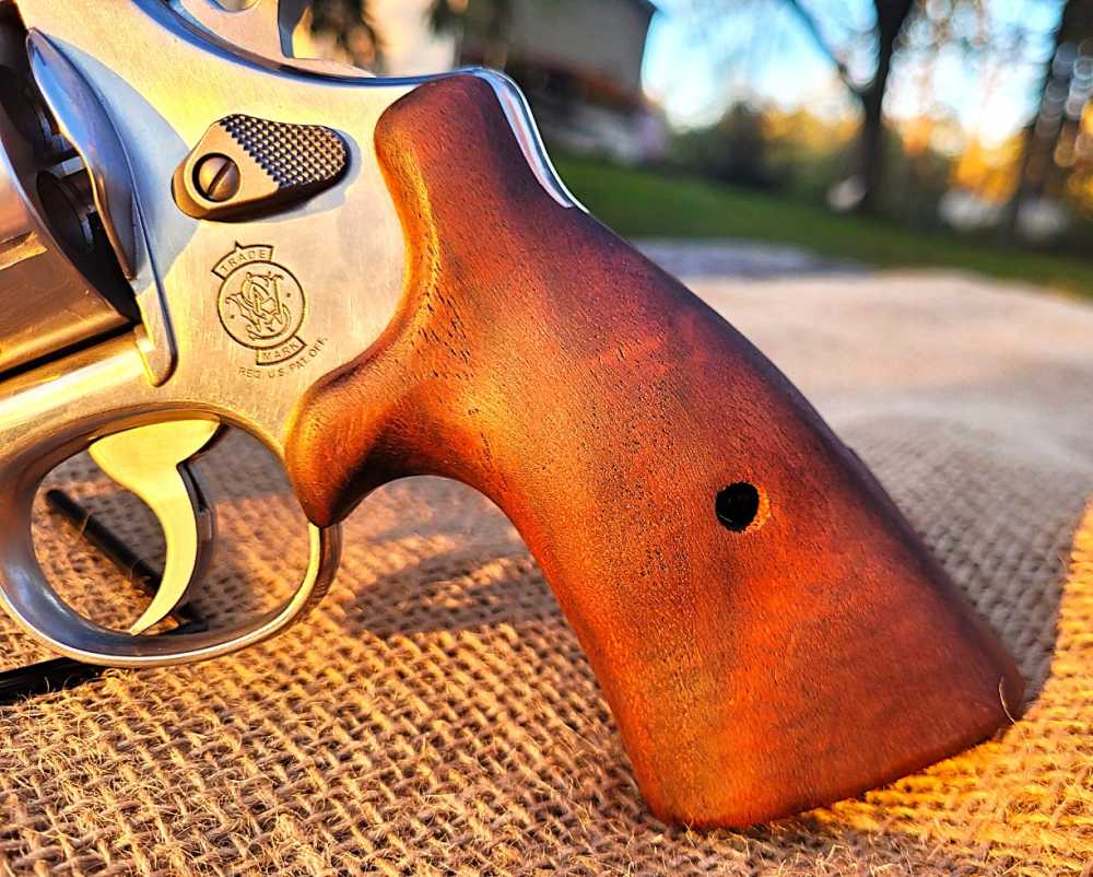 SMITH & WESSON 610 MOUNTAIN GUN 10MM 4" SS BEAR HUG GRIPS-img-8