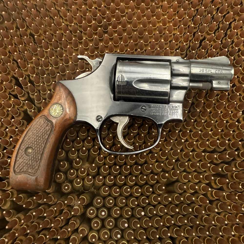 Smith and Wesson Model 37 No Dash Blued Snubnose .38 Spl C&R Layaway-img-2