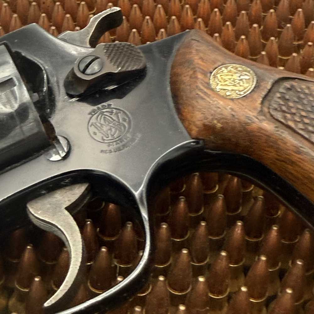 Smith and Wesson Model 37 No Dash Blued Snubnose .38 Spl C&R Layaway-img-9