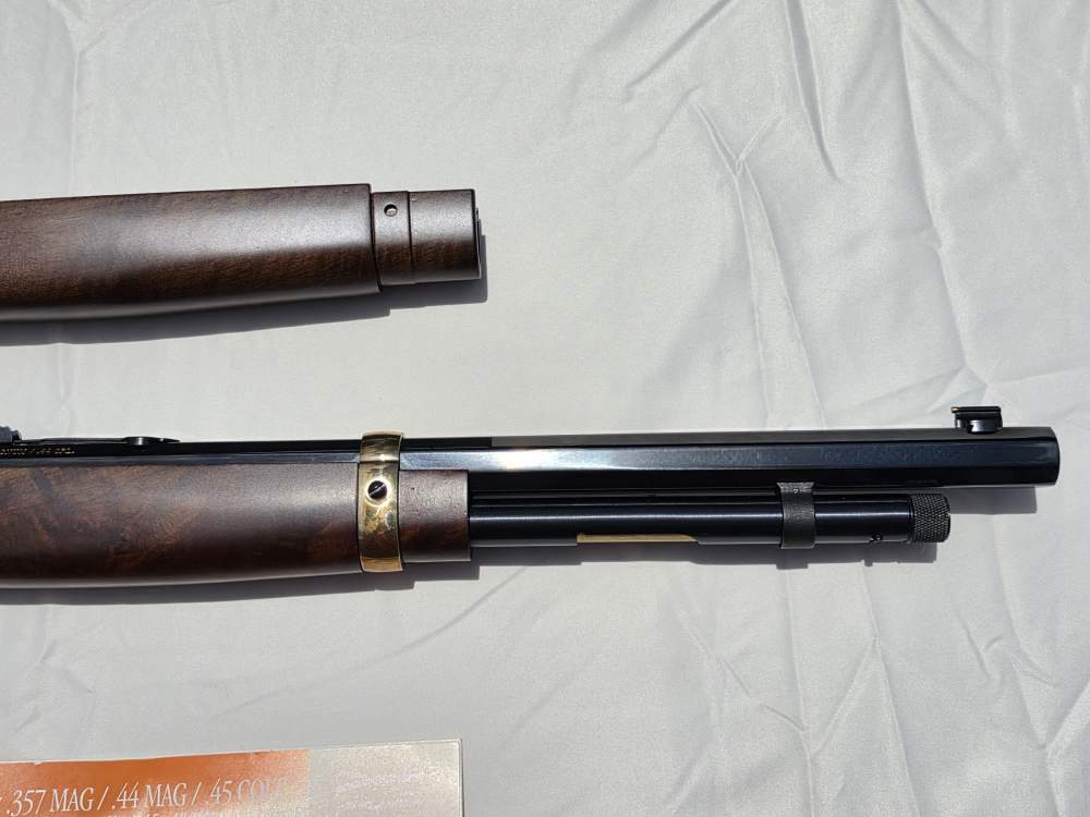 Henry Big Boy H006 .44 magnum poilsed brass receiver & accents, extra stock-img-3