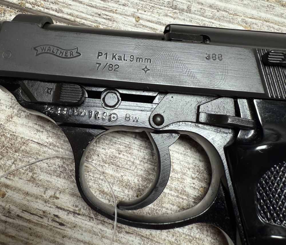 * Walther * P1 Bundeswehr * 9MM Luger * BW Marked * Holster * 2 Mags * -img-8