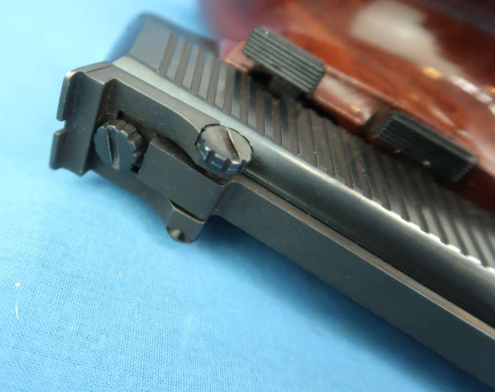 Browning Medalist Belgium 22 LR 6 ¾” Target Grips Cased 1963-img-18