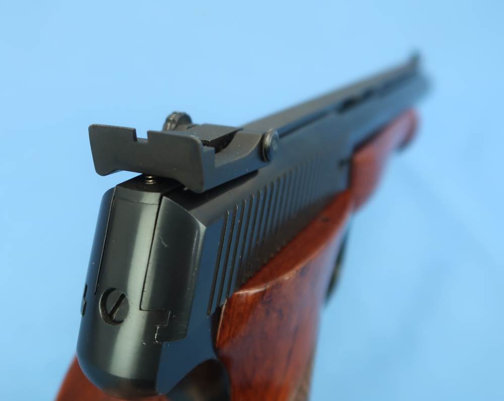 Browning Medalist Belgium 22 LR 6 ¾” Target Grips Cased 1963-img-64
