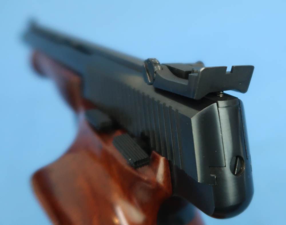 Browning Medalist Belgium 22 LR 6 ¾” Target Grips Cased 1963-img-67