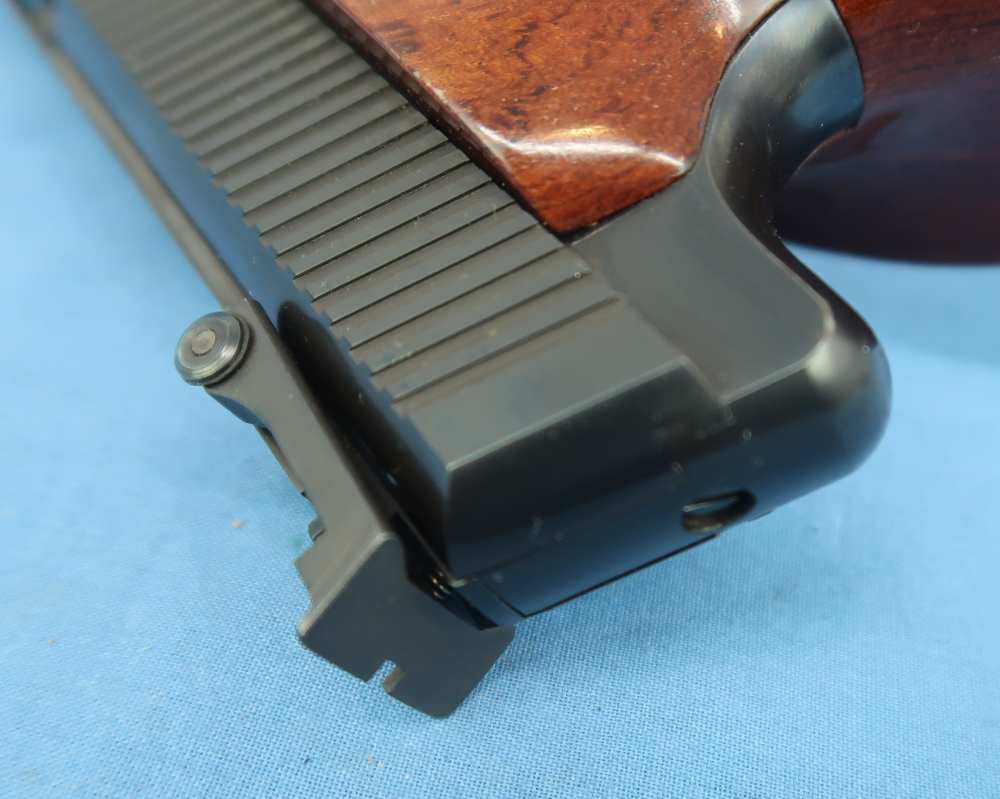 Browning Medalist Belgium 22 LR 6 ¾” Target Grips Cased 1963-img-56