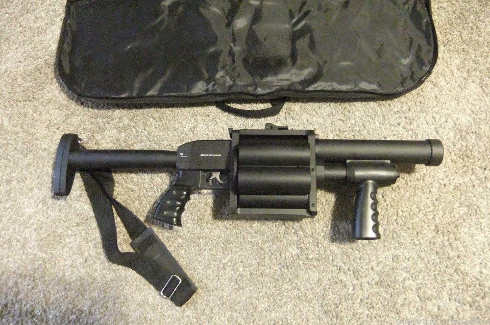 Tactical 6 Shot Rotary 37mm Flare Launcher Double Action, and 1 Free Round!-img-0