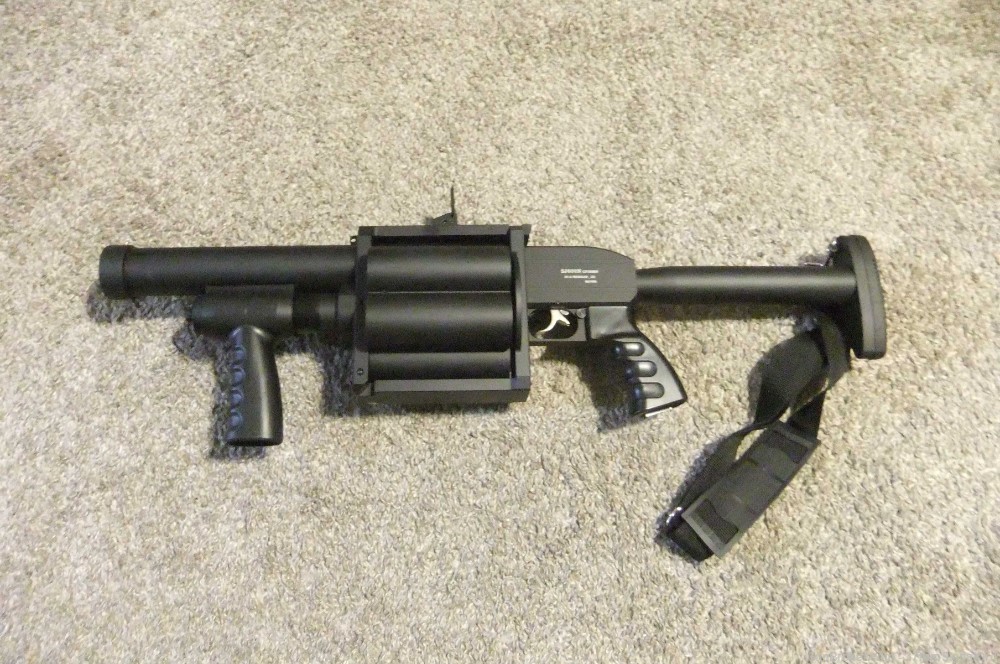 Tactical 6 Shot Rotary 37mm Flare Launcher Double Action, and 1 Free Round!-img-2