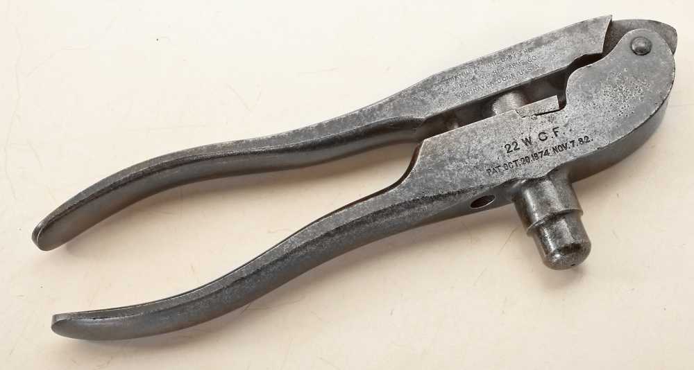 WINCHESTER HAND PRESS RELOADING TOOL FOR RARE 22 W.C.F. CALIBER.-img-0