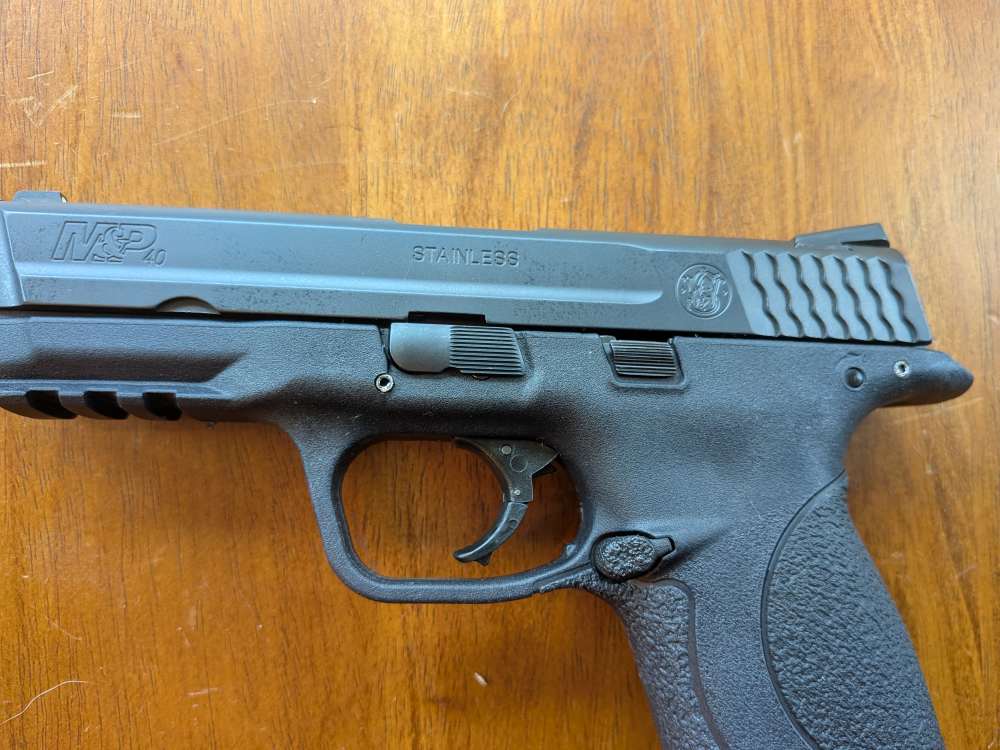 Smith & Wesson M&P40 First Generation - .40 S&W - Complete Package-img-3
