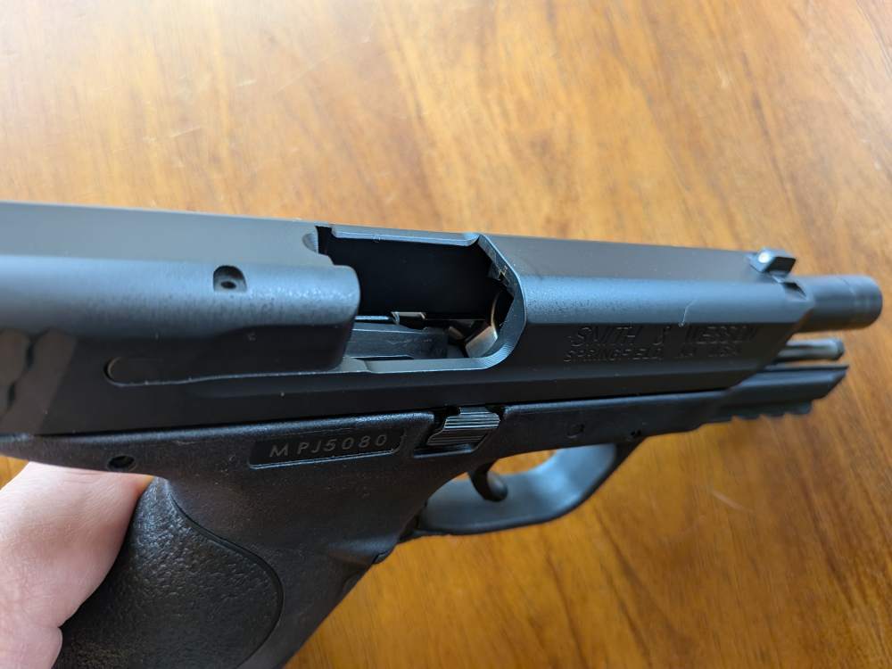 Smith & Wesson M&P40 First Generation - .40 S&W - Complete Package-img-15
