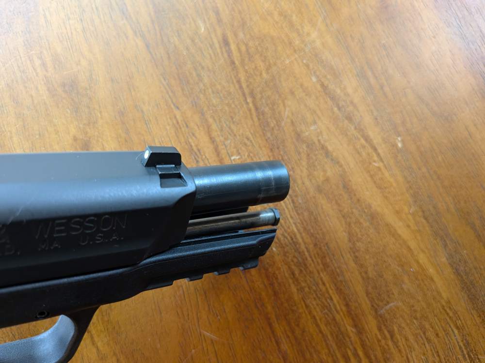 Smith & Wesson M&P40 First Generation - .40 S&W - Complete Package-img-13