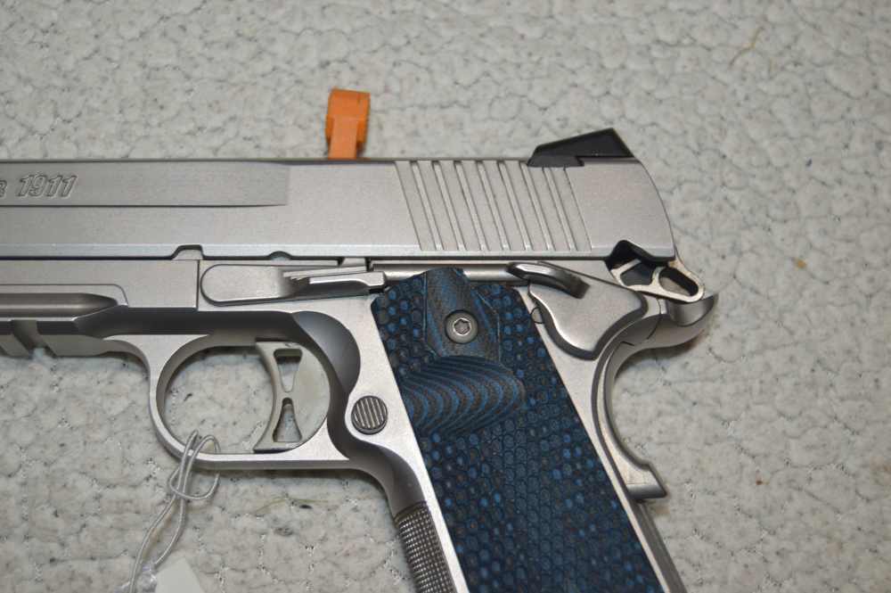 IN BOX Sig Sauer 1911 Stainless Rail Night Sights Checkered Strap G10 Grips-img-9