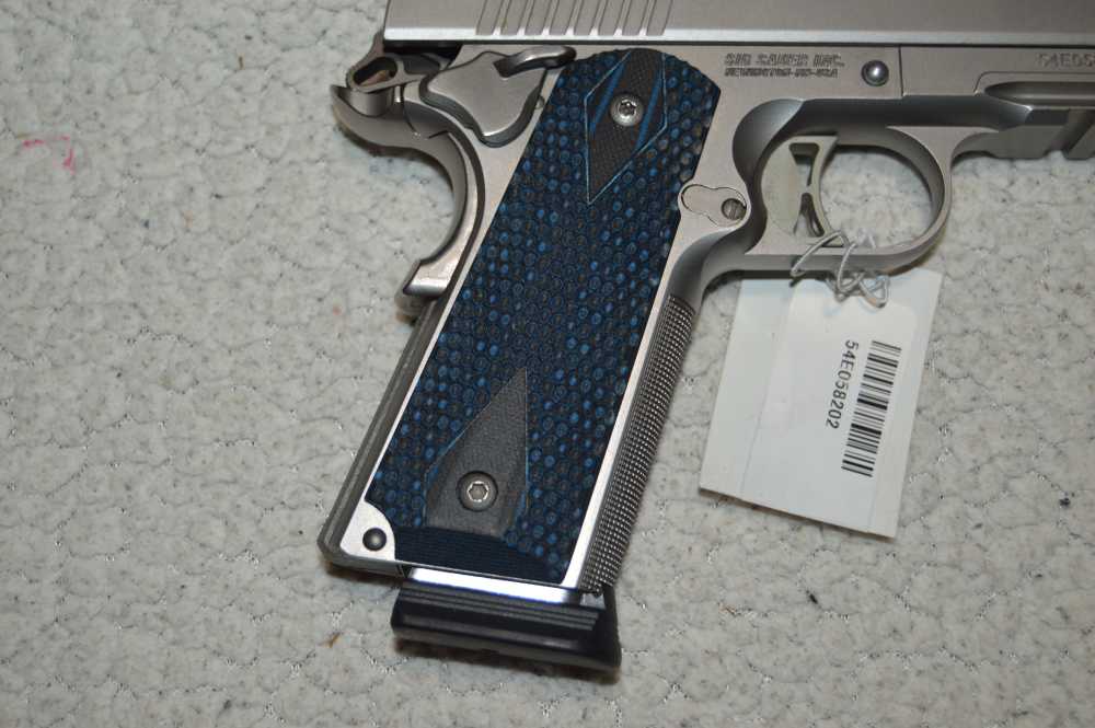 IN BOX Sig Sauer 1911 Stainless Rail Night Sights Checkered Strap G10 Grips-img-3