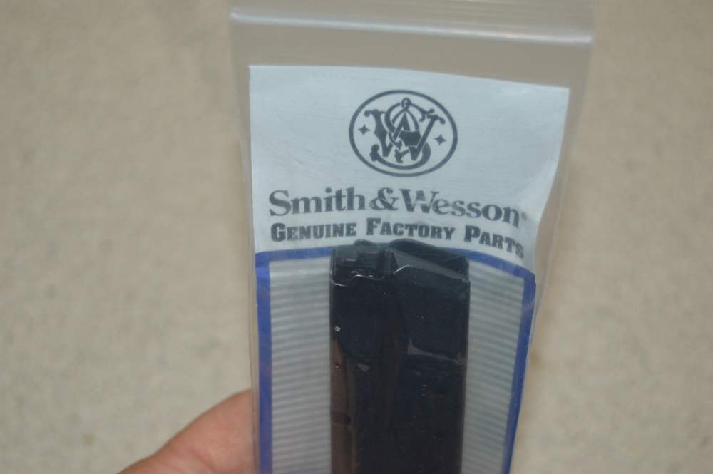 FACTORY Smith & Wesson M&P 40 15 Round Magazine-img-3