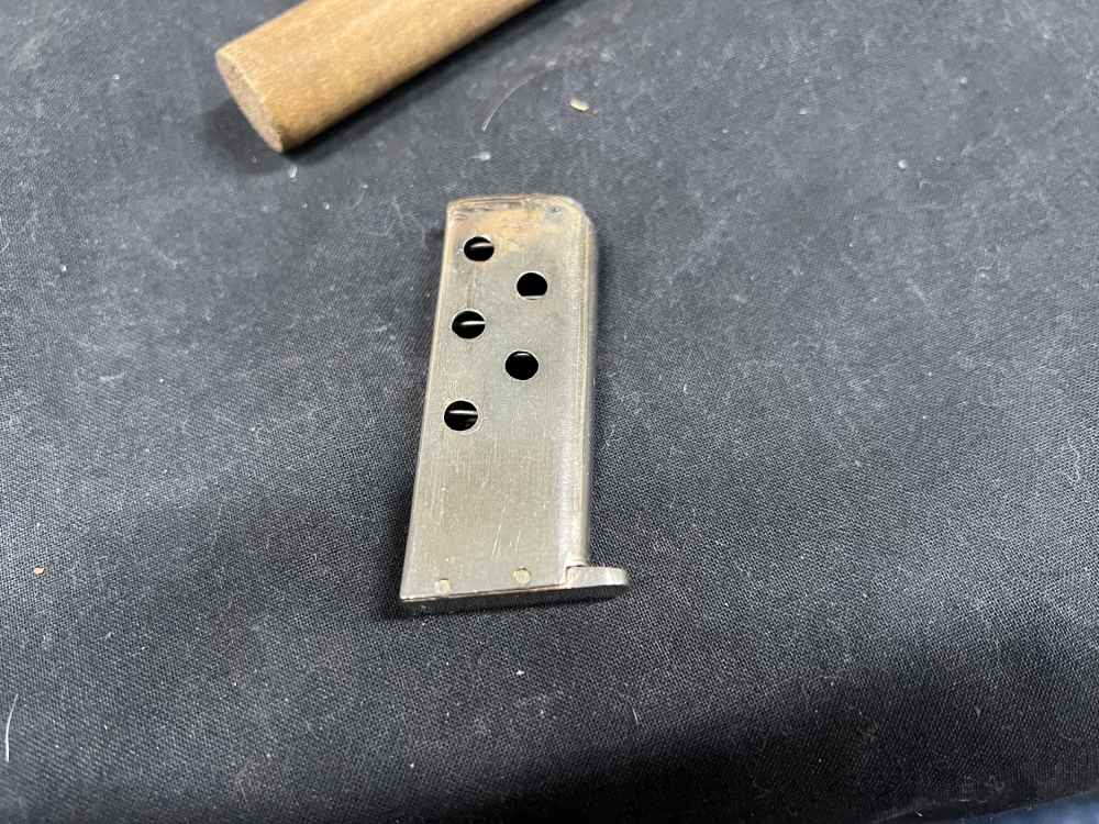 Bronco 1918 Spanish semi auto pistol 25 ACP 6.35 2” 2’ mags-img-9