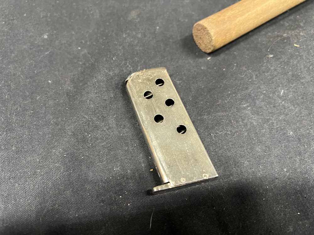 Bronco 1918 Spanish semi auto pistol 25 ACP 6.35 2” 2’ mags-img-10