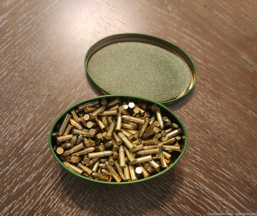 Remington 175th anniversary Collector Tin w/ 325 22 LR cartridges-img-3
