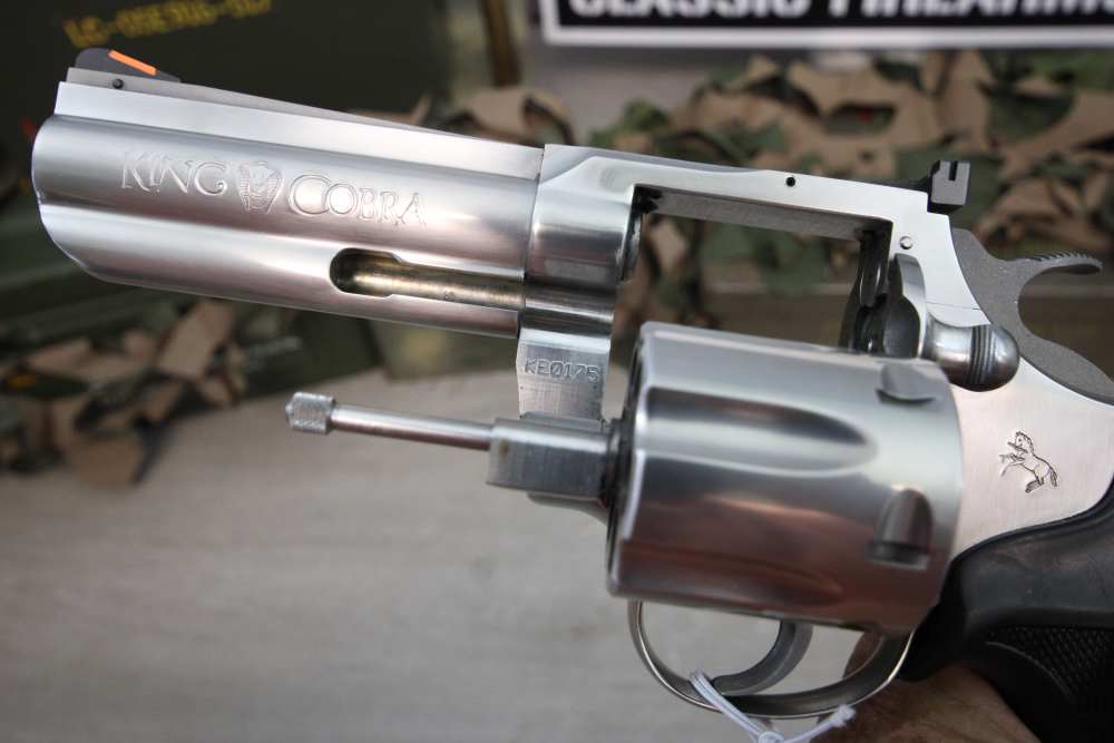 Colt Model King Cobra in 357 Mag with 4" Barrel.-img-19