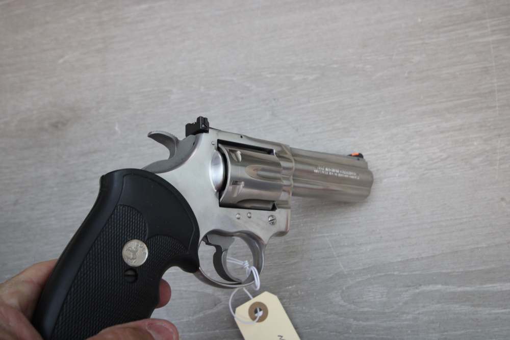 Colt Model King Cobra in 357 Mag with 4" Barrel.-img-8