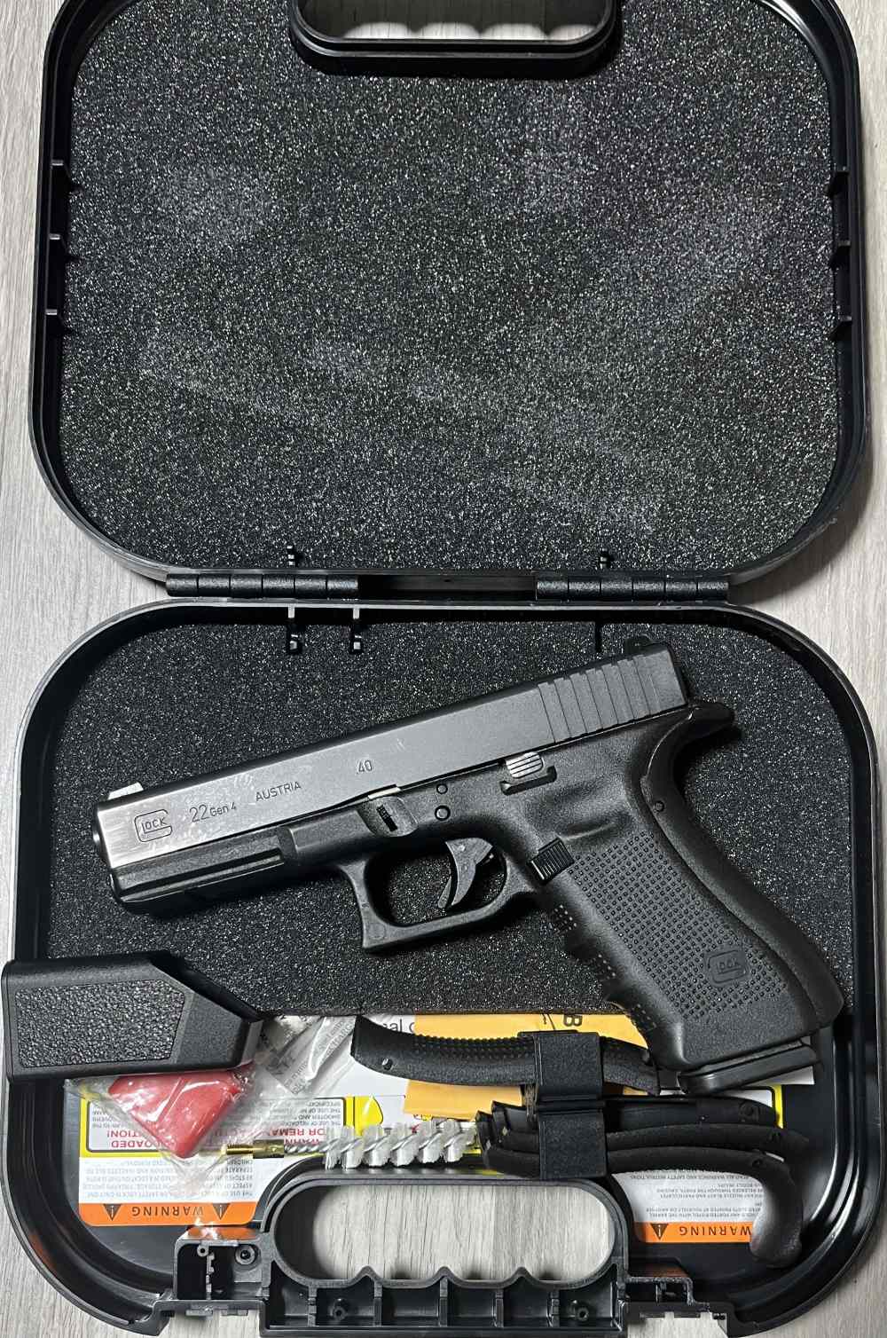 USED! G22 Gen 4, .40SW, 15+1, 4.49", PI2250204-img-1
