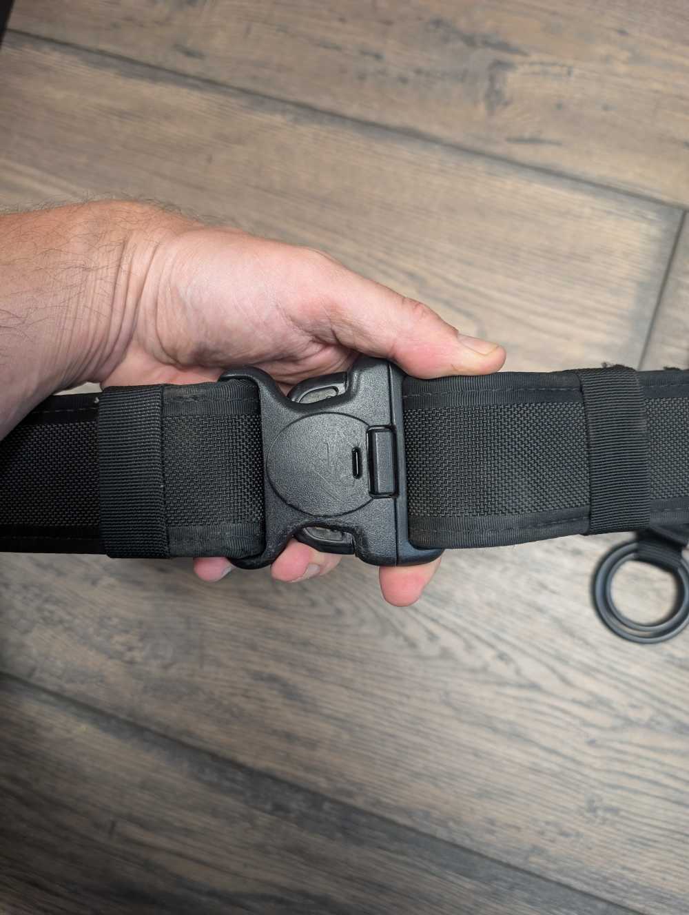Bianchi 7200 Duty Belt, Magazine Pouch, Baton and Flashlight size 34"- 40" -img-1