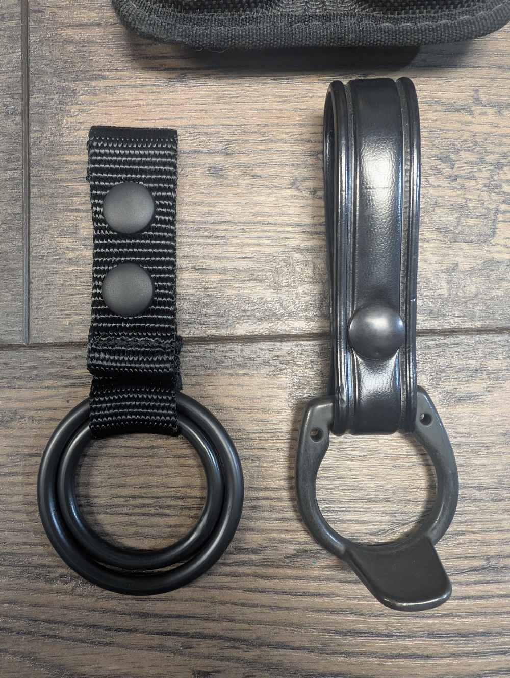 Bianchi 7200 Duty Belt, Magazine Pouch, Baton and Flashlight size 34"- 40" -img-3