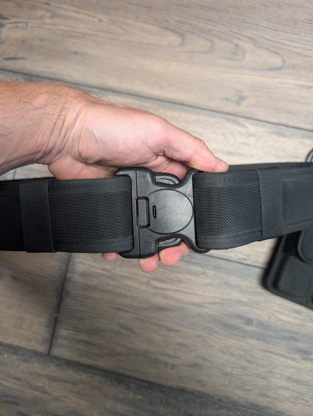 Bianchi 7200 Duty Belt,Magazine Pouch, Baton and Flashlight  size 40"-46"-img-1