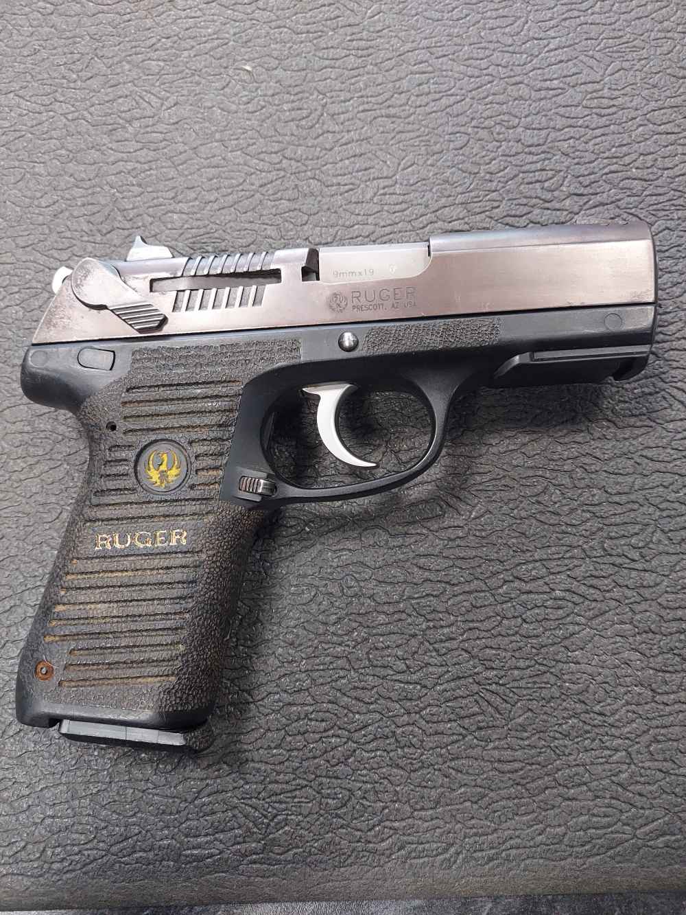 Ruger P 95, great condition 15 round mag-img-0