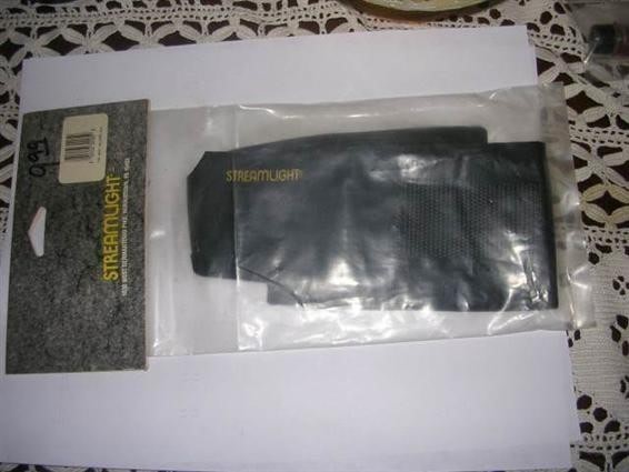 Streamlight black web holster for flashlight-img-1