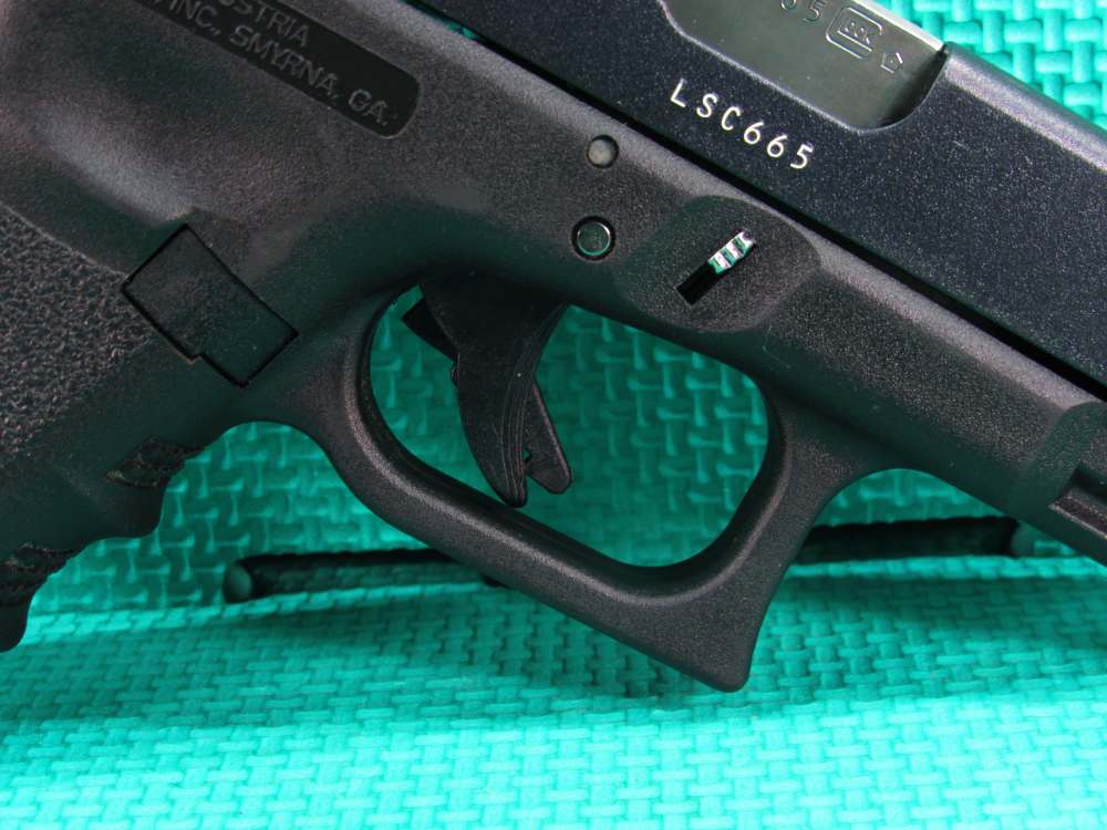 Glock 23 Gen 3 40 S&W w/ 2 Mags & Extra 357 Sig Barrel w/ Factory Box Nice-img-21