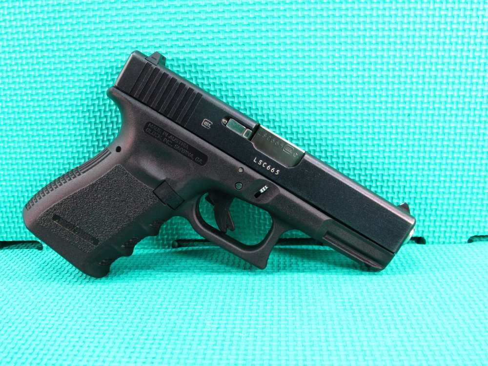 Glock 23 Gen 3 40 S&W w/ 2 Mags & Extra 357 Sig Barrel w/ Factory Box Nice-img-17