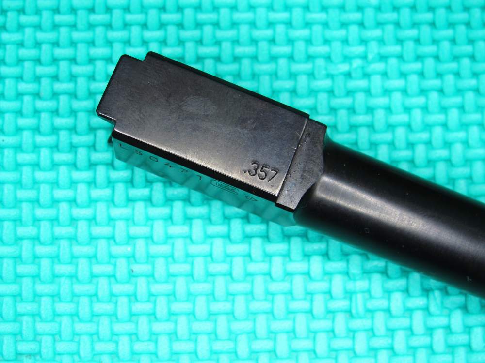 Glock 23 Gen 3 40 S&W w/ 2 Mags & Extra 357 Sig Barrel w/ Factory Box Nice-img-2