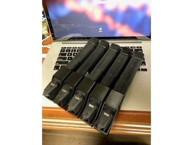 Glock 21/17/19/26 9mm/40S&W - Wall Mounted 5x Mag Holders-img-1