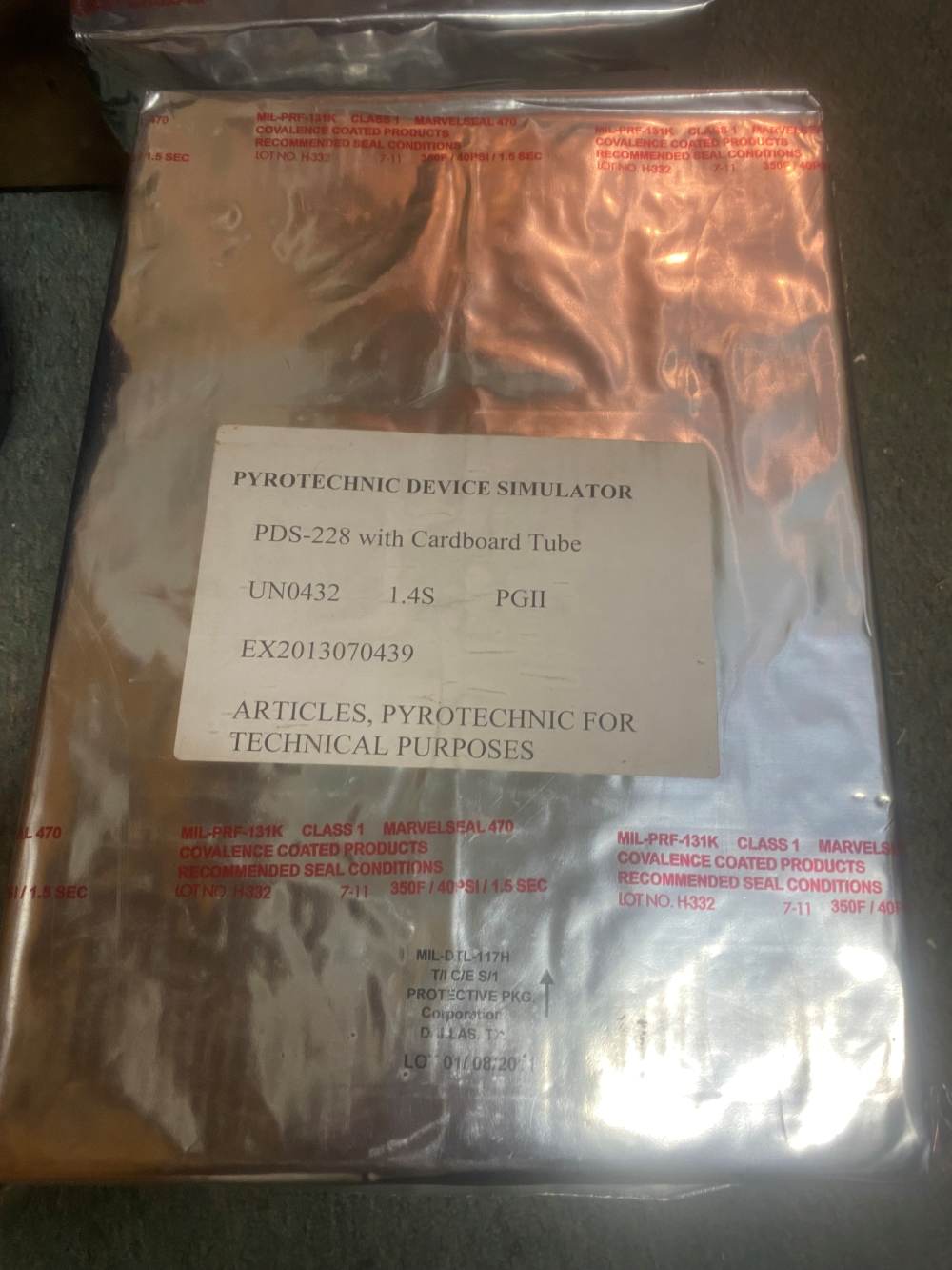 M228 pyrotechnic delay igniting fuzes - Sealed  box of 42 (Restricted item)-img-1