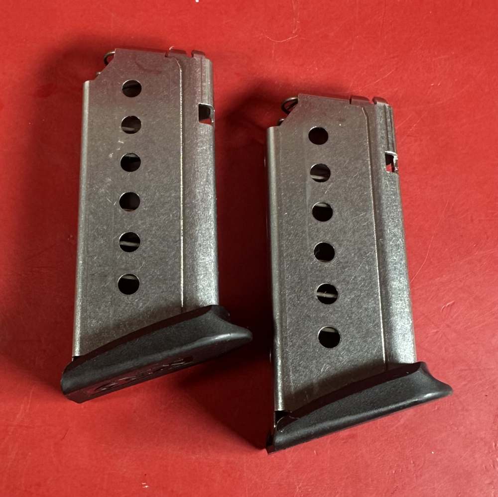 Boberg  XR9-S 9mm  Bullpup. 2 - 7rd mags. 3.25" BBL. Super rare. Mint. -img-13