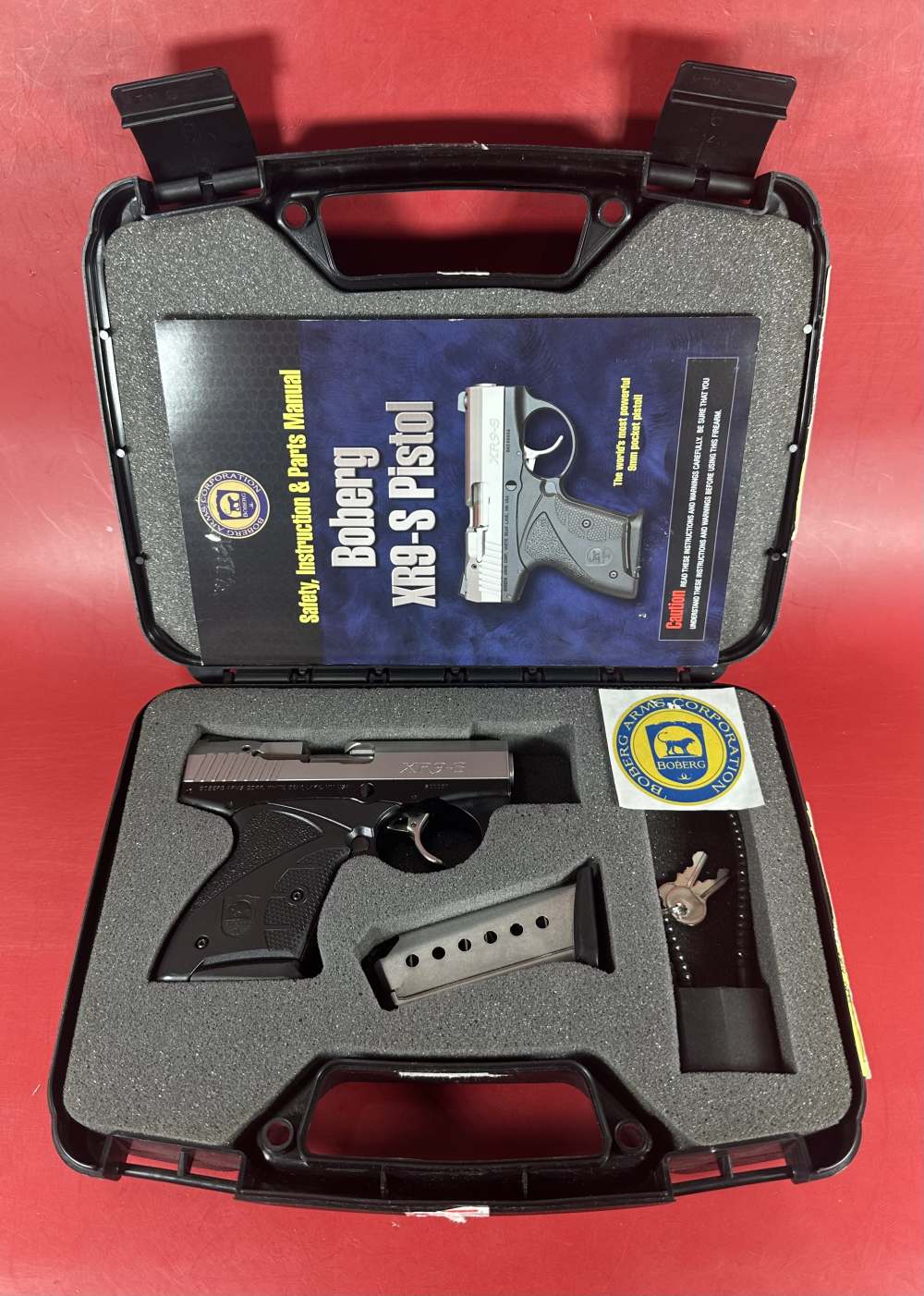 Boberg  XR9-S 9mm  Bullpup. 2 - 7rd mags. 3.25" BBL. Super rare. Mint. -img-0