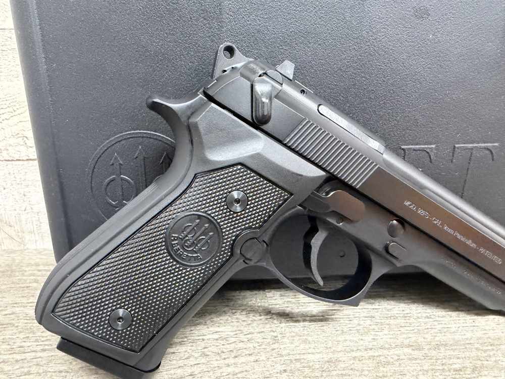 BERETTA 92FS 9MM SAFETY/DECOCKER 2-15 ROUND MAGS J92F300M BRAND NEW-img-8