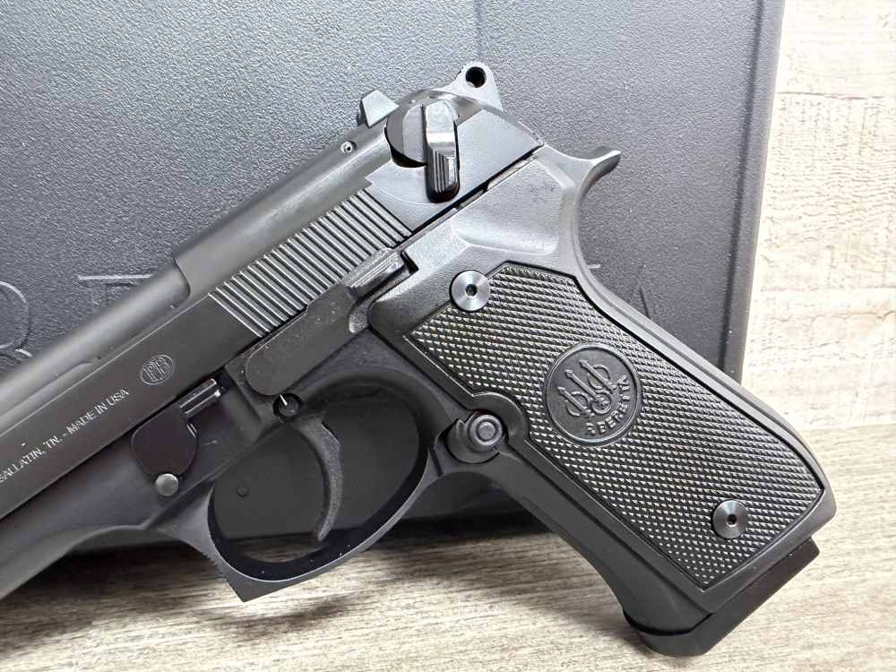 BERETTA 92FS 9MM SAFETY/DECOCKER 2-15 ROUND MAGS J92F300M BRAND NEW-img-3