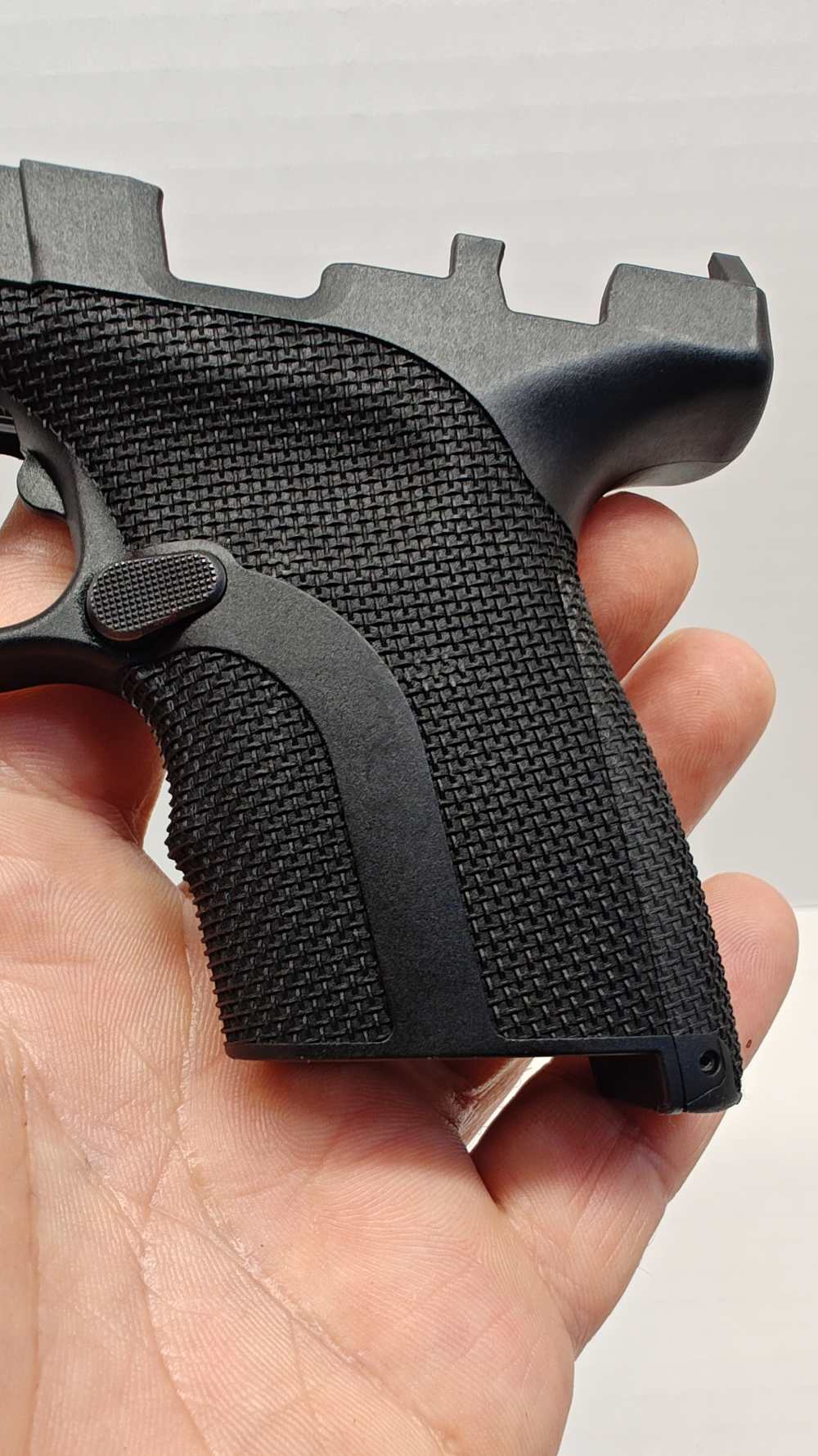 Honor Defense Honor Gaurd 9 mm with 2 Grip Modules & 3 Mags-img-33