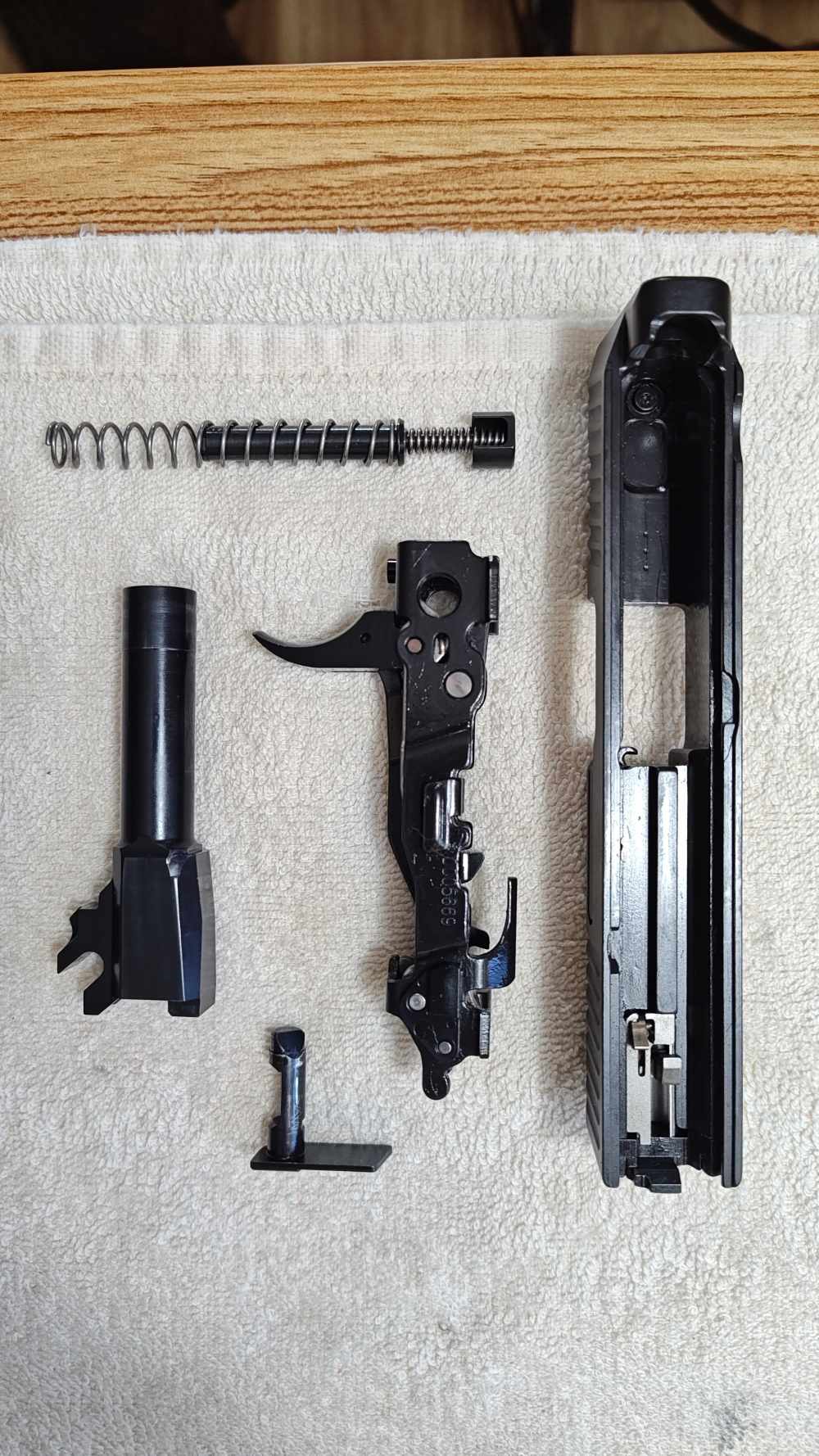 Honor Defense Honor Gaurd 9 mm with 2 Grip Modules & 3 Mags-img-53