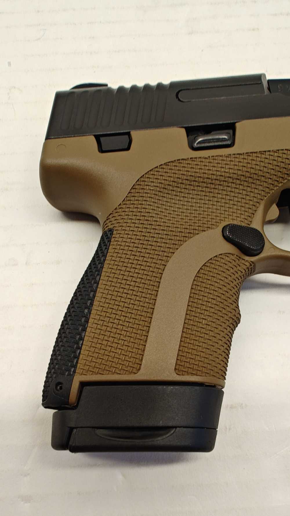 Honor Defense Honor Gaurd 9 mm with 2 Grip Modules & 3 Mags-img-10