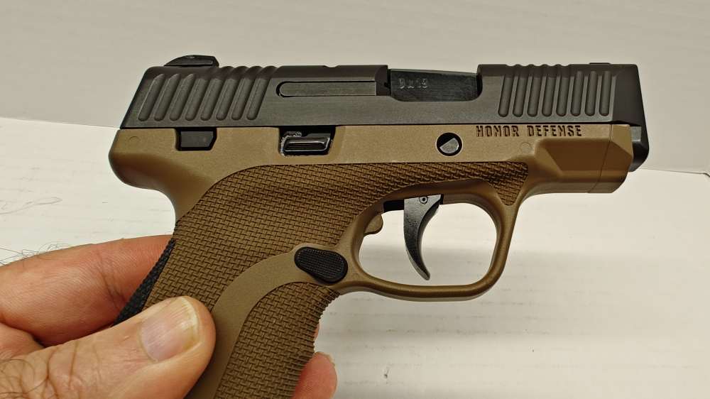 Honor Defense Honor Gaurd 9 mm with 2 Grip Modules & 3 Mags-img-6