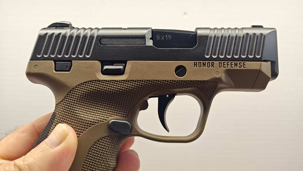 Honor Defense Honor Gaurd 9 mm with 2 Grip Modules & 3 Mags-img-3