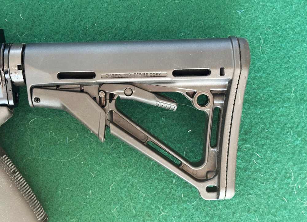 Superb Daniel Defense M4A1 Carbine, 16" bbl, 5.56 NATO, DD case and papers-img-2