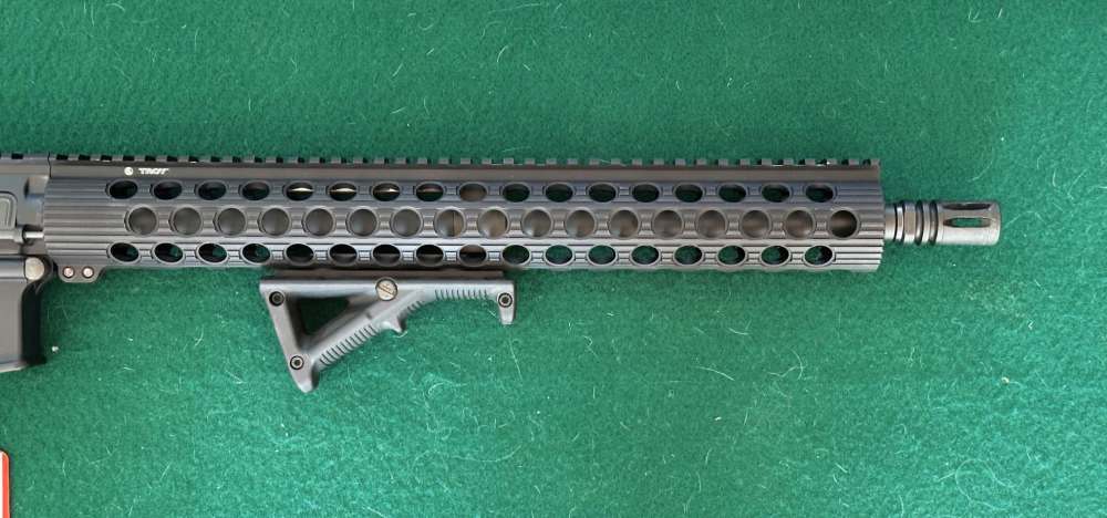 Superb Daniel Defense M4A1 Carbine, 16" bbl, 5.56 NATO, DD case and papers-img-7