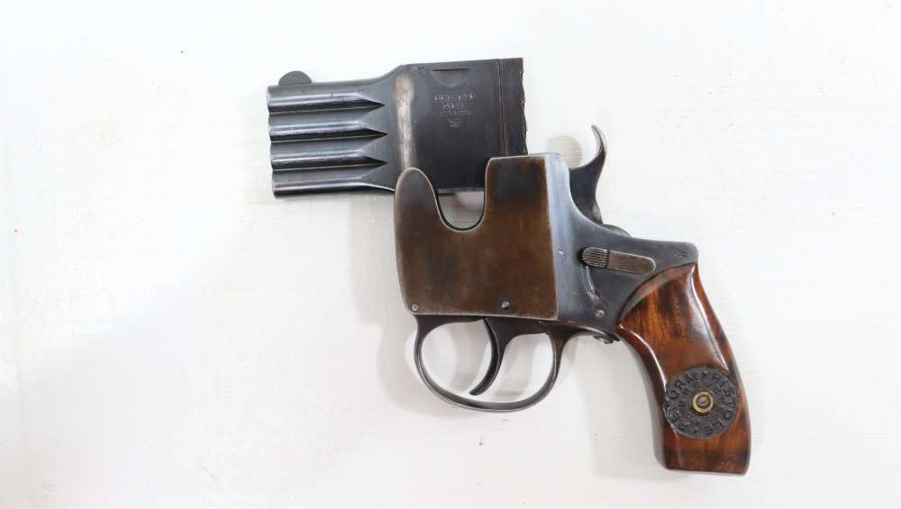 RARE SCHULER REFORM BREVETE 4-BARREL PISTOLE .25 ACP-img-17