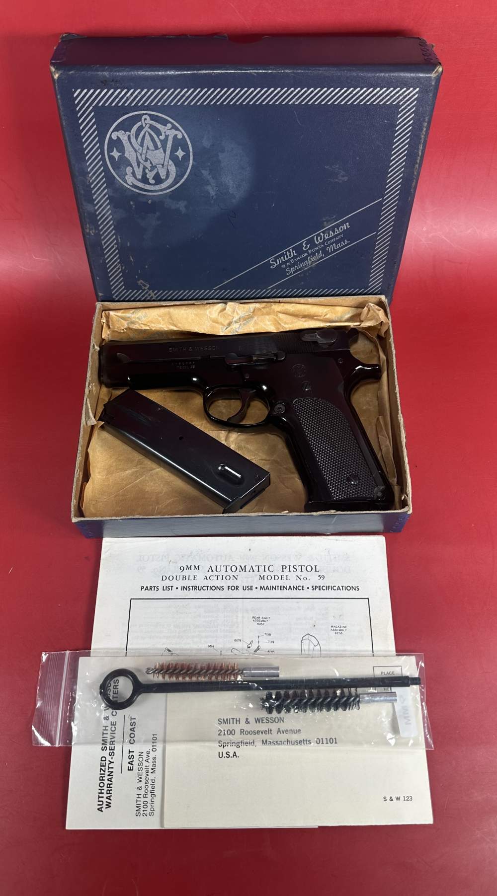 Smith & Wesson S&W Model 59 9mm. 2 15 rd mags, Box Tools Papers. Excellent-img-0