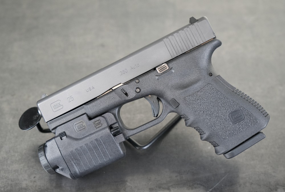 Glock 25 Gen3 – Rare Discontinued Model | Factory Glock GTL10 Light-img-1