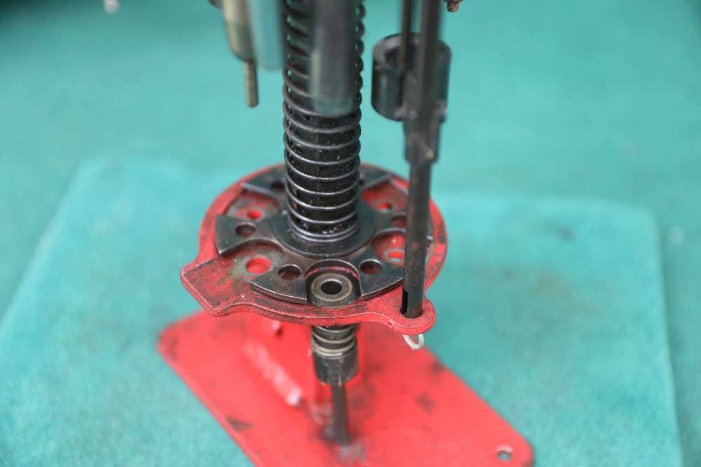 Mec134 Mec 650 12 ga progressive reloading press & Claybuster wads-img-2